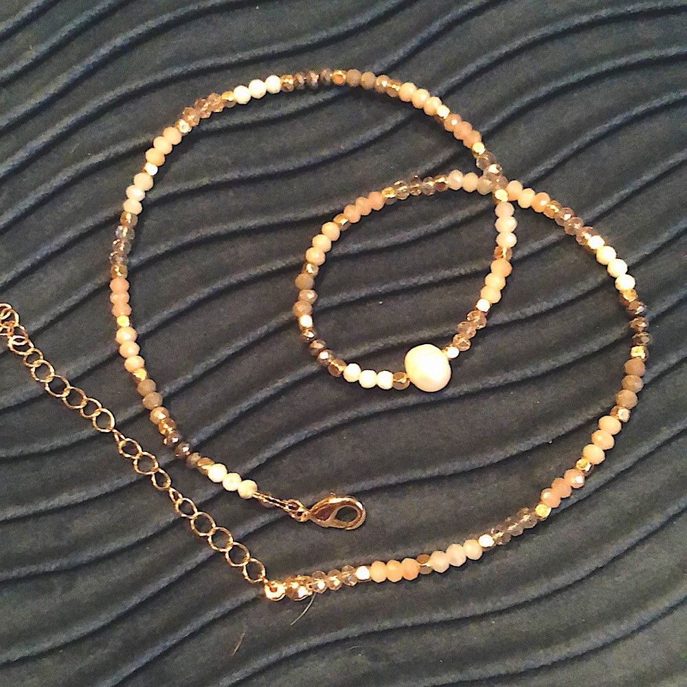 So pretty & goes with gold, silvers, blacks, whites, creams!  very versatile